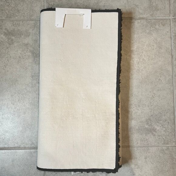 Rae Dunn HAPPY HALLOWEEN Bath Mat - Picture 4 of 4